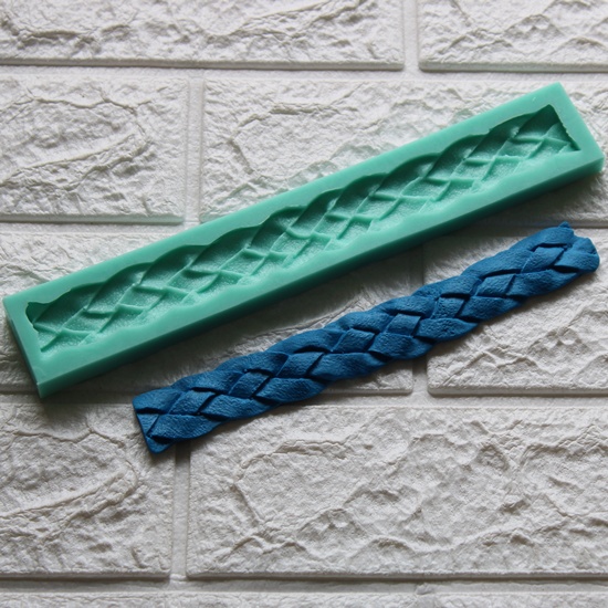 Braid Border Mould