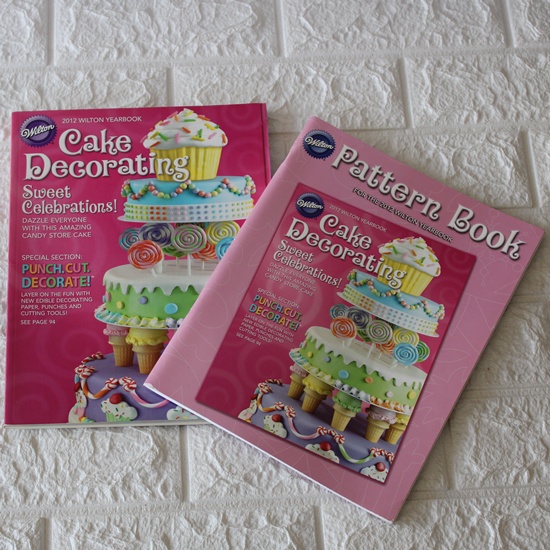 Wilton Cake Decorating & Pattern Book