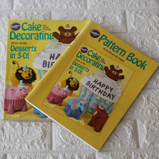 Wilton Cake Decorating & Pattern Book
