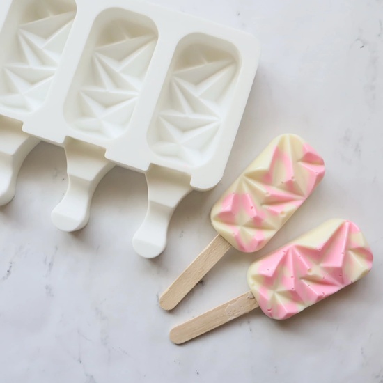 Geometric Cakesicles