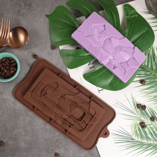 Chocolate Silicone Mould – Rock Patterned