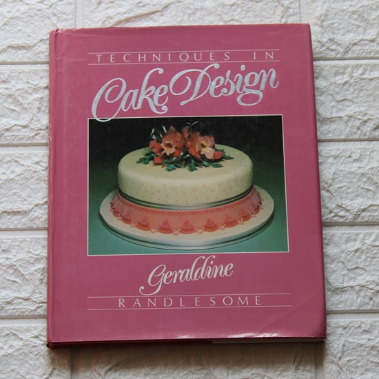 Techniques in Cake Design